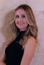 Alexandra Groves
